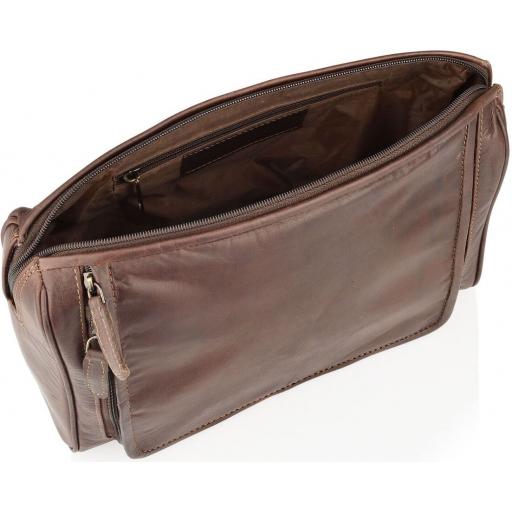 Vintage Brown Leather Wash Bag - Biscay - Interior